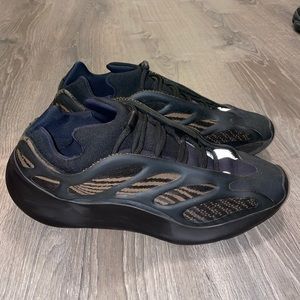 Yeezy v 700 clay brown